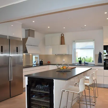 Stunning In With Jacuzzi Holiday home Malmo